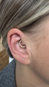daith piercing Assendelft Noord-Holland
